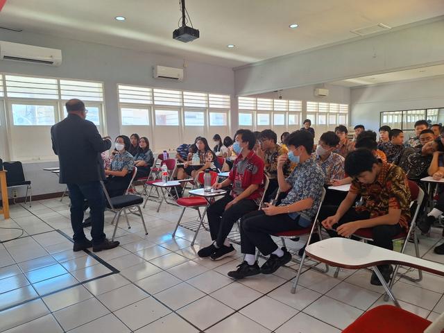 Kunjungan khusus dari Program Director Bachelor of Data Science di SP Jain School of Global Management ke SMA Wardaya Kunjungan khusus dari Program Director Bachelor of Data Science di SP Jain School of Global Management ke SMA Wardaya